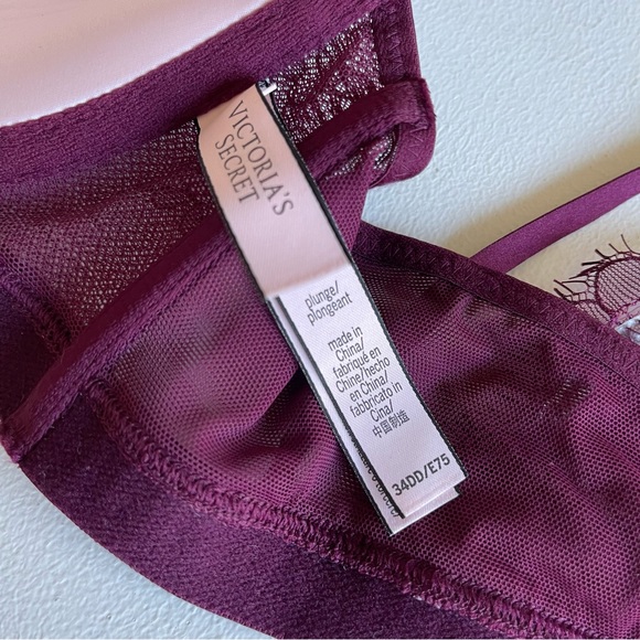 Victorias Secret Lace Purple Plunge Front Closure Bra Size 34DD - Picture 3 of 4